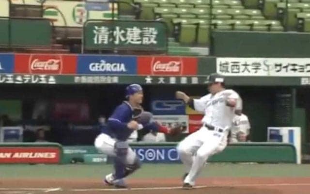 西武栗山、二塁打→“神スライディング”生還！　ベテランの激走にベンチ大盛り上がり