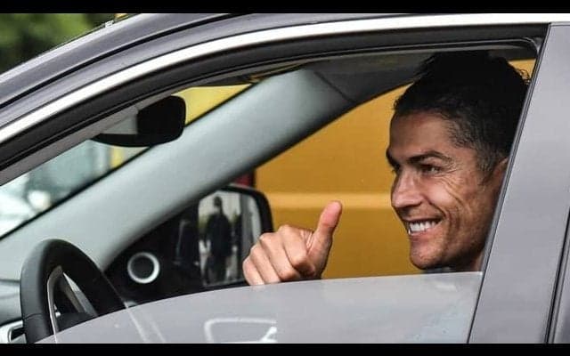 生涯年収1000億円超え！クリロナがサッカー界初の快挙達成