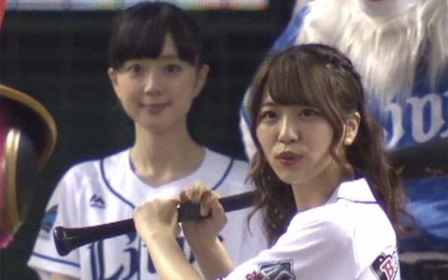【始球式名場面】萌える一球対決！　笑顔かわいい「バンドリ！」ユニット3人の共演