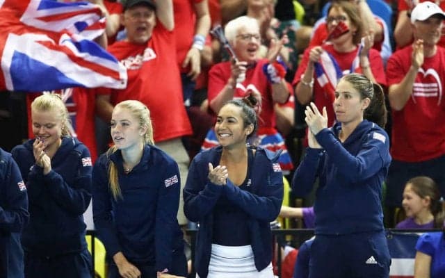 テニス美女たちがビキニ姿公開、SNSで大反響