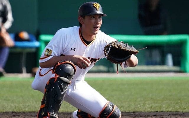 同僚選手が「スゴい」しか言わない…巨人小林の二塁送球に「バズーカやんけ」