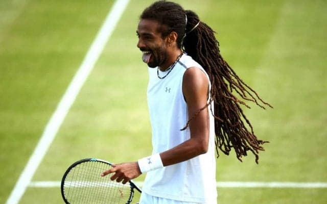 あなたはどれがお好き？ダスティン・ブラウンの芝でのワイルドなプレー