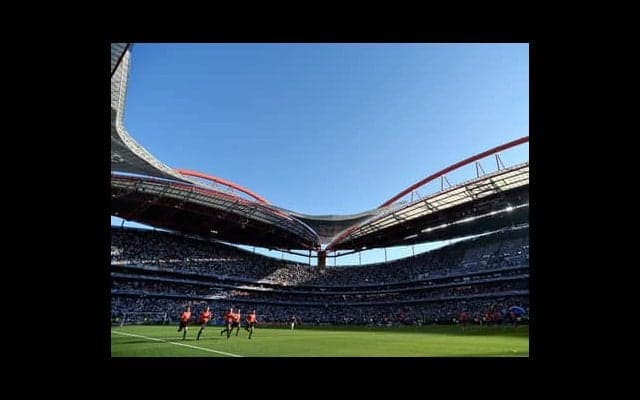 名勝負と名物料理がある幸せ。ユーロで目撃した「どんちゃん騒ぎ」