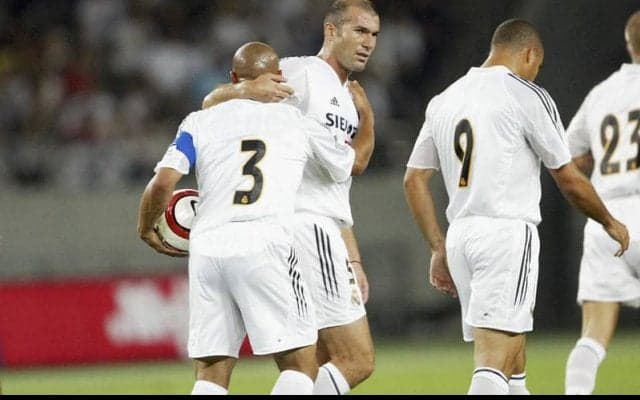 ジダンが東京ヴェルディ相手に“マルセイユルーレット”で度肝を抜く【インクレディブル・ゴールズ】