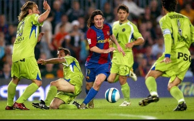 マラドーナの5人抜きを彷彿とさせるメッシの歴史的5人抜きゴール【インクレディブル・ゴールズ】