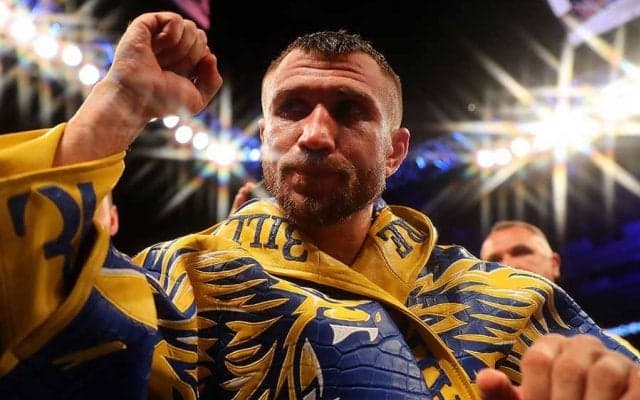 ロマチェンコの「完璧な一撃」　超高速フックでの失神KOに戦慄再び「マジで残酷」