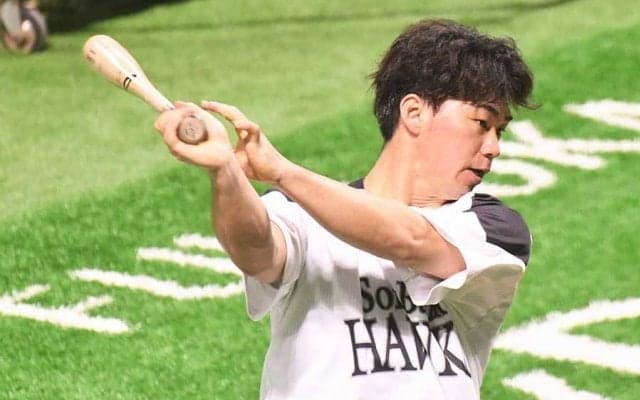 手術2度の右足首も不安なし　鷹・長谷川、激走三塁打にみる変化「やっと自分の身体に」