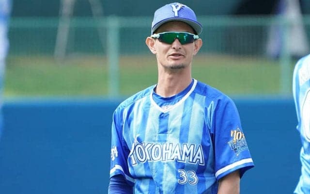 DeNA乙坂、絶妙な判断で右ゴロに仕留め得点許さず　中日梅津のタイムリーを阻止