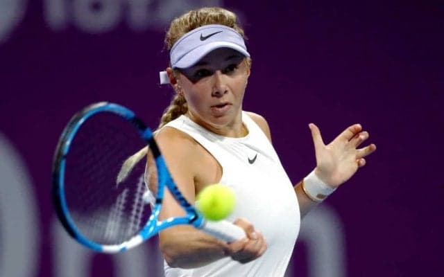 規制が緩和され、テニス美女たちはビーチへ!？