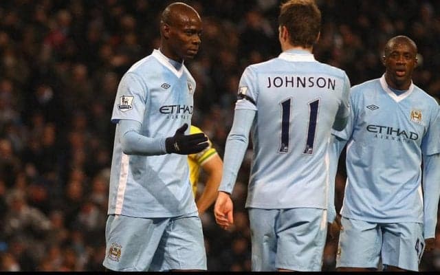 ゴール後の渾身の“どや顔”、バロテッリが肩でオシャレにゴール【インクレディブル・ゴールズ】