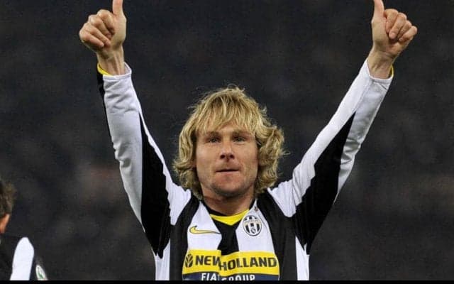 “チェコの大砲” ネドベドが現役ラストイヤーに決めたジャンピングボレー【インクレディブル・ゴールズ】