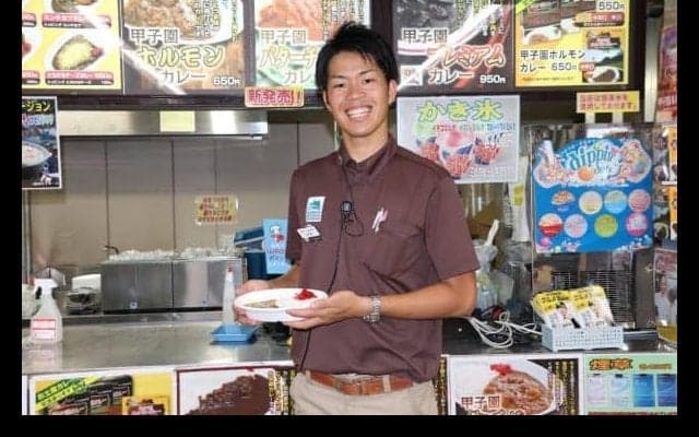 「次の100年に向かって」進化し続ける伝統の逸品・甲子園カレー【Ballpark Trip vol.18】