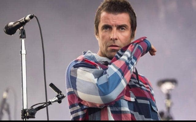 シティファンの元オアシスのリアム・ギャラガーがプレミアリーグへの不満をぶちまける「こんなの完全にクソ」