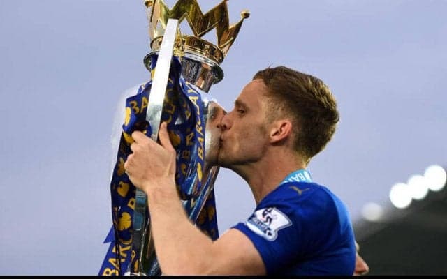 奇跡の優勝メンバーであるレスターのレジェンドMFキングが今季限りで退団