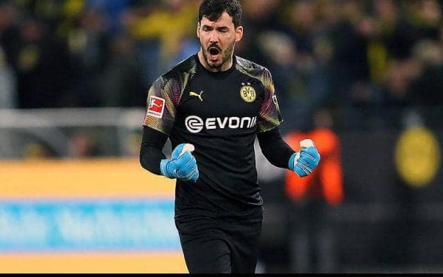 ドルトムント、守護神ビュルキと2023年まで契約延長!　今季200試合出場達成