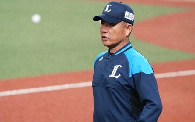 西武辻監督「“野球あるある”でね…」　山賊打線沈黙もニール粘投で開幕戦勝利