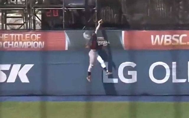 【MLB】ホームランボールを“強奪”　メッツのドラ1高校生が魅せたスーパーキャッチに再脚光