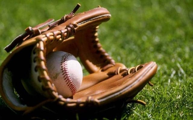 ロッテ井上晴哉、豪快に1号満塁弾　レアードと披露の手刀パフォーマンスが再生3万超