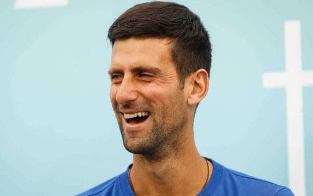 ジョコビッチ 1週間で約600万円かかる豪華ヨットで美人妻とくつろぐ