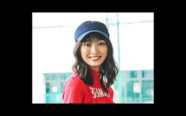 内田理央さん、ゴルフ練習場で「黙々とやっちゃいます」。番手ごとの飛距離を体感