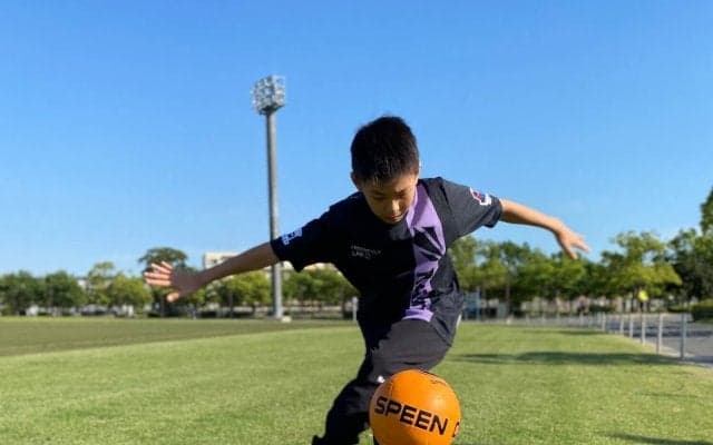 フリースタイルフットボールオンラインコンペ 「Neva5eeN」の優勝者しゅんぺーインタビュー