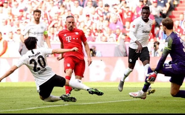 バイエルンでの最後のリーグ戦に花を添えるリベリのドリブル突破とチップキック【インクレディブル・ゴールズ】