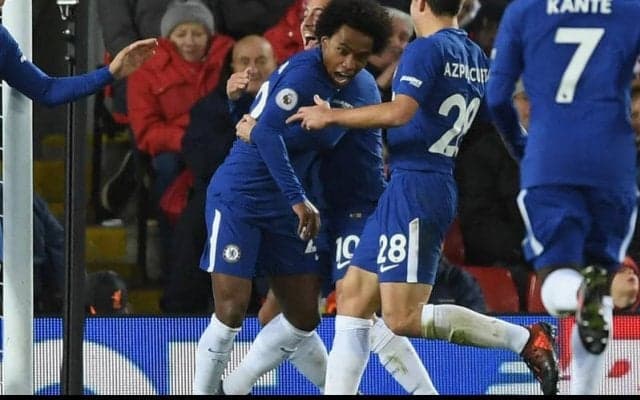 GKも予想外!? ウィリアンがドリブル突破から決めたロングループシュート【インクレディブル・ゴールズ】