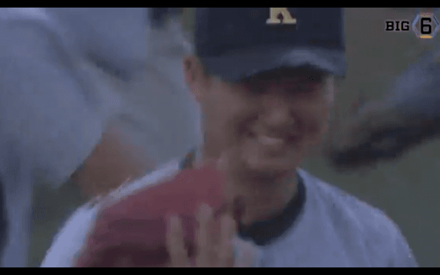 慶大・髙橋佑がガッツポーズ 早大下し、3連覇に王手　ハイライト動画【10/27 秋季東京六大学野球 1回戦 早稲田大学 vs 慶應大学】