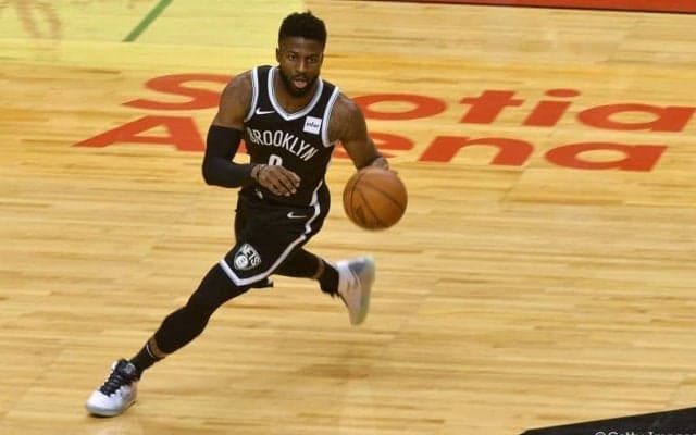 ロケッツがＦＡのデイビッド・ヌワバと契約し、アイザイア・ハーテンスタインを解雇