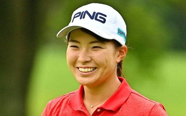 渋野日向子、19歳ルーキー・西村優菜と同組に闘志　「先輩として見せないといけない」