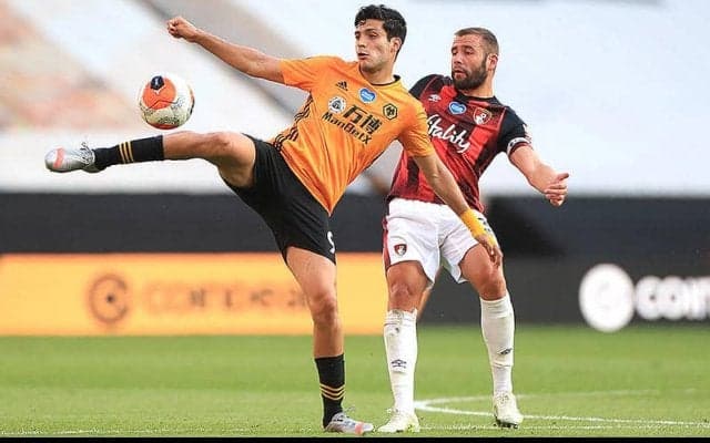 下位相手に苦戦もヒメネス弾で逃げ切ったウルブスが連勝で上位追走！《プレミアリーグ》