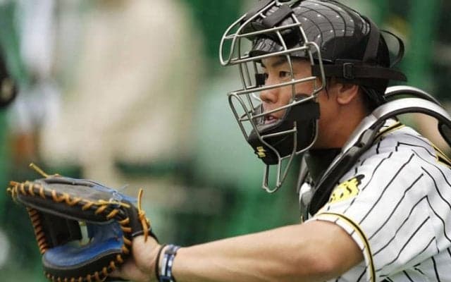 阪神・梅野隆太郎、真の武器はバズーカに非ず。MLB選手も絶賛「地味で痛い」技術とは