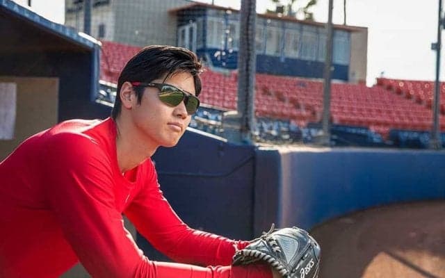大谷翔平が「チームオークリー」入り　3種サングラスも発売　「とてもワクワク」