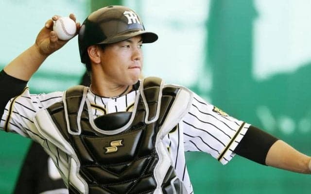 阪神・梅野隆太郎も約束されない、正捕手の座。混沌か不動か…前代未聞の三つ巴の行方