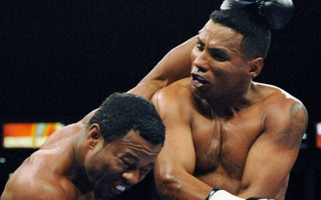 咥えタバコで挑発→大の字KOで返り討ち…　痛恨しっぺ返しに海外笑撃「未だに笑える」