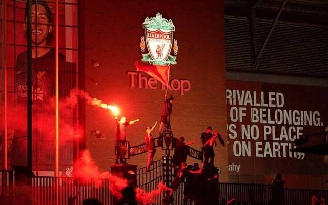 リバプール優勝、ファンが連日お祭り騒ぎ　市長は新型コロナ懸念「どうか家に帰って」