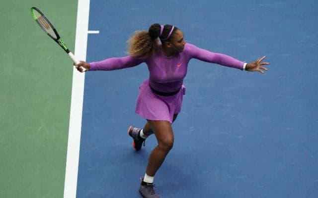 セレナが裏庭に「全米オープン」と同じテニスコートを設置