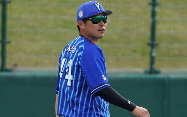 開幕9戦連続安打のDeNA佐野にラミレス監督あり「監督はすごい4番打者。勉強になる」