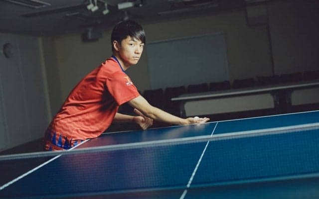 “張本のパートナー”から脱却へ　19歳の新星、Tリーグで覚醒なるか＜卓球・木造勇人#1＞