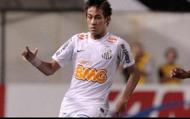 まるで大人と子供　若き日のネイマールが相手守備陣を1人でノックアウト【インクレディブル・ゴールズ】