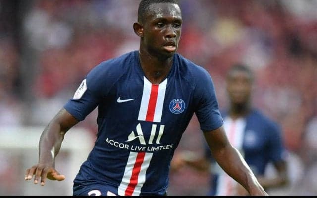 バイエルンがPSGのU-18フランス代表DFクアシをフリーで獲得、2024年まで契約