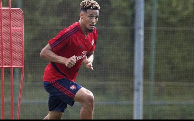 アーセナルがDFサリバの復帰を発表、カップ戦決勝出場を模索もサンテチェンヌと合意できずレンタル終了