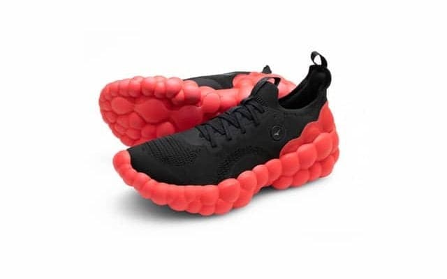 ミズノ、反発性が約56％アップしたシューズ用高反発ソール素材「MIZUNO ENERZY」開発