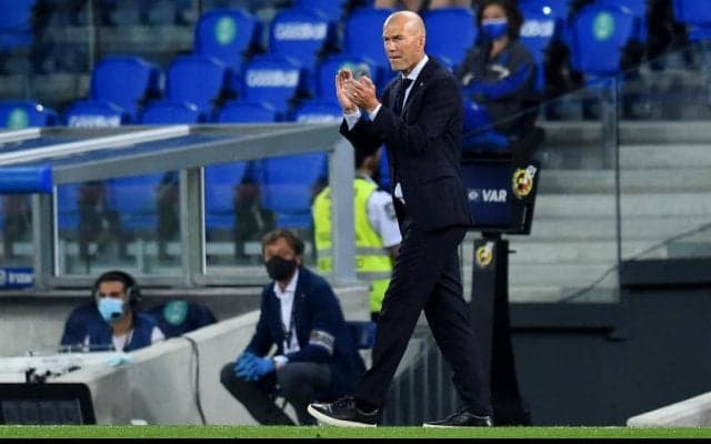 ジダン、バルサの躓きにも油断せず「タイトルレースが終わったと考えるべきではない」