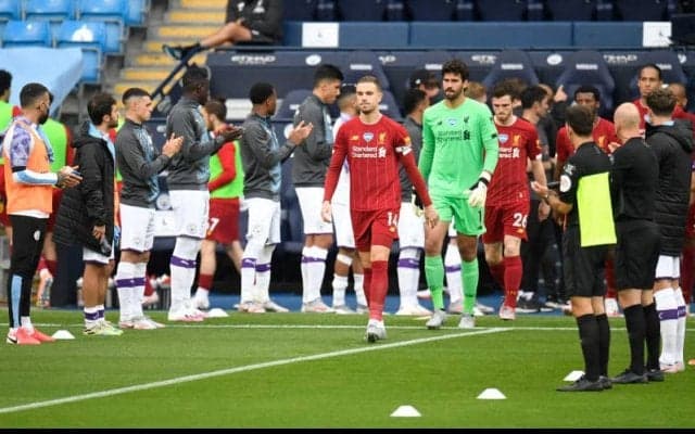 拍手なんて完全拒否！ベルナルド・シウバのガード・オブ・オーナー中の様子が話題に