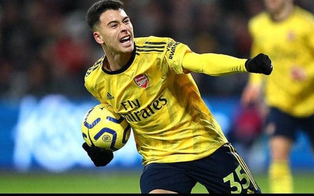 アーセナル、マドリーが狙う新星マルティネッリと新たに長期契約を締結