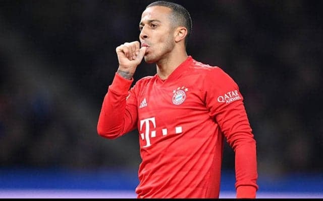 バイエルンCEO、チアゴの新たな挑戦願望を認める！ 一方でリバプールの接触なしも主張