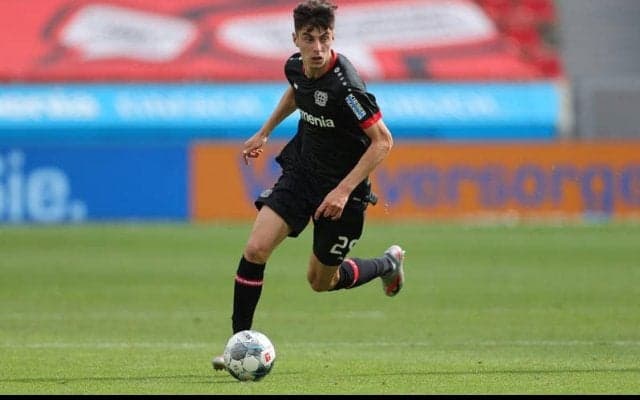 バイエルンCEOが今夏のハフェルツ獲得に白旗「そんな余裕はない」