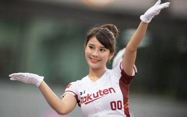 チュンチュンを抑え台湾No1チア・楽天モンキーズのリンダさん　とびきり笑顔で球場魅了