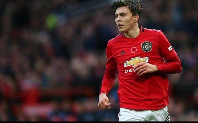 スールシャールがリンデロフの途中交代を説明　「今日の彼は背部の痛みと葛藤」